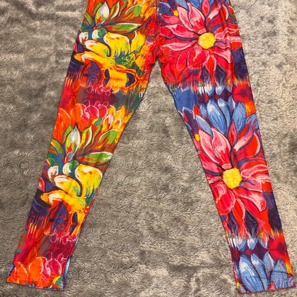 Colorful Floral Women's Leggings, Lily by Firmiana - Picture 3 of 10